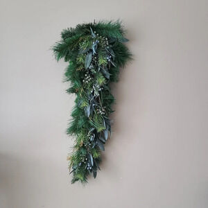 NWT Pasquesi deep green Woods with teardrop